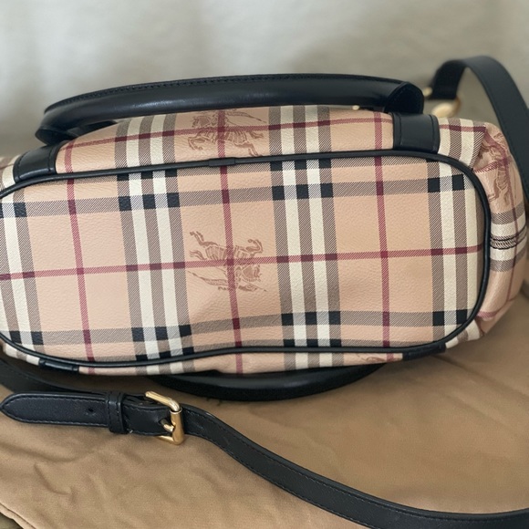 Burberry bag in great condition - Picture 7 of 10